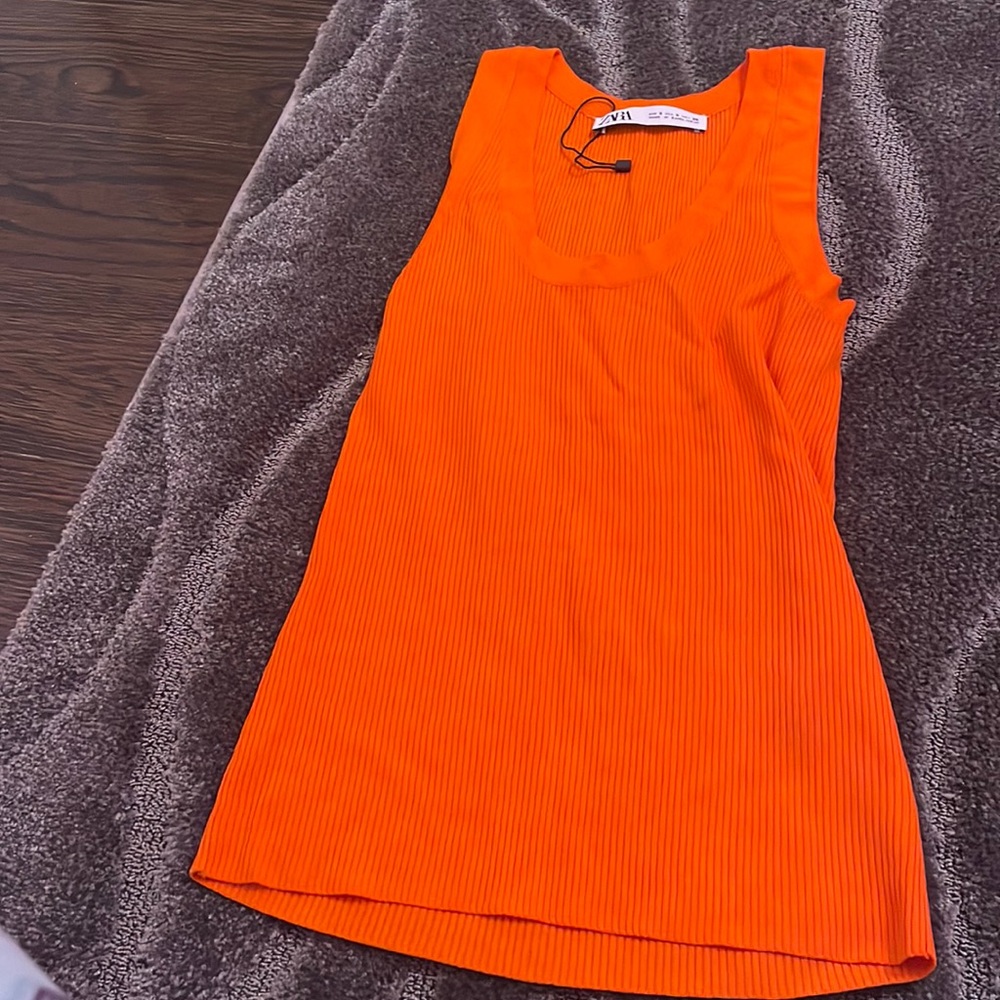 Orange Zara tank top with lines. Unworn with tag ripped off.